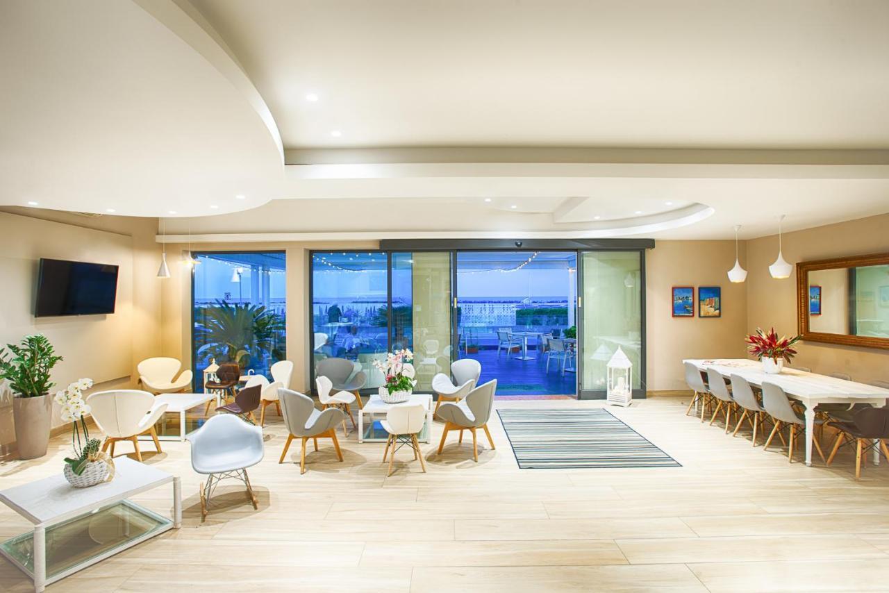 Hotel Agostini Bellaria-Igea Marina Exterior foto