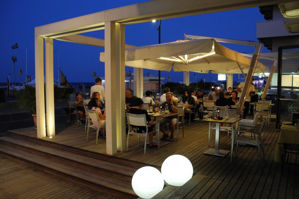Hotel Agostini Bellaria-Igea Marina Exterior foto